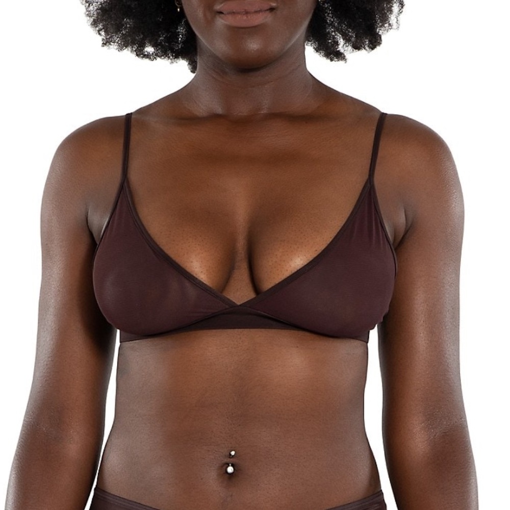 NUDE BARRE
Mesh Bralette